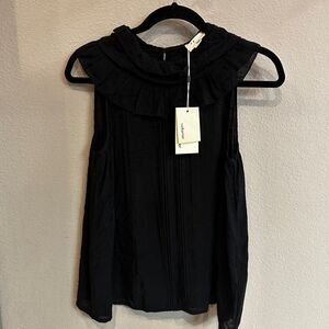 The Korner | XS | black ruffle collar NWT top